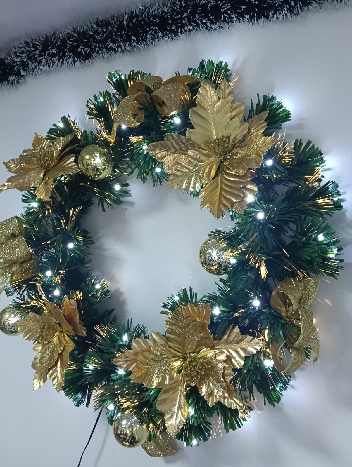 corona nevado con berrys y piñas / casas blancas ref. tq2302 60 corona nevado con berrys y piñas / casas blancas ref. tq2302 60